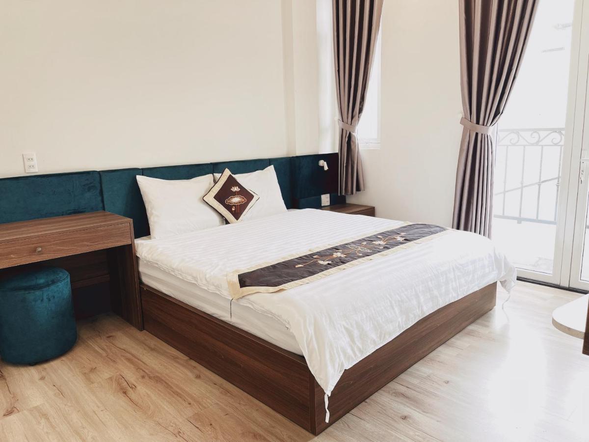 The White Hotel دالات المظهر الخارجي الصورة