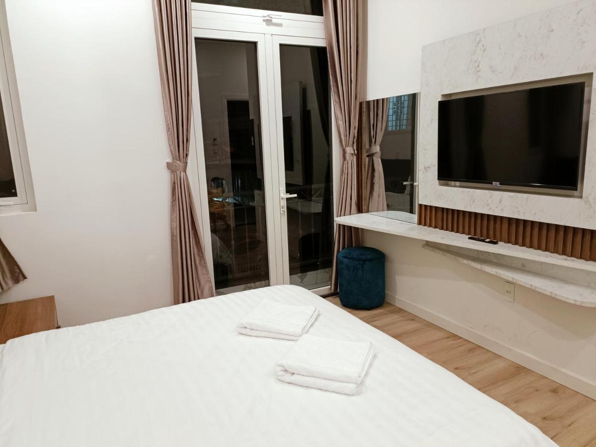 The White Hotel دالات المظهر الخارجي الصورة