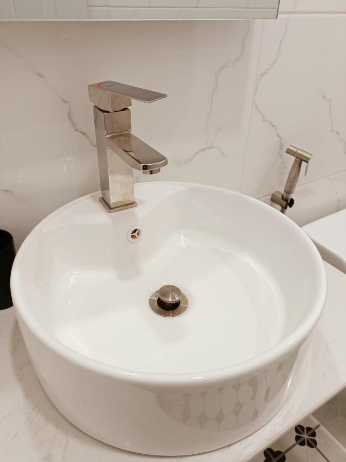 The White Hotel دالات المظهر الخارجي الصورة